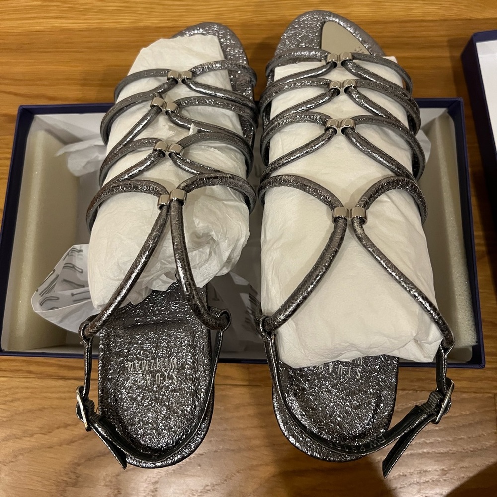 NWOT in box Stuart weitzman sandals